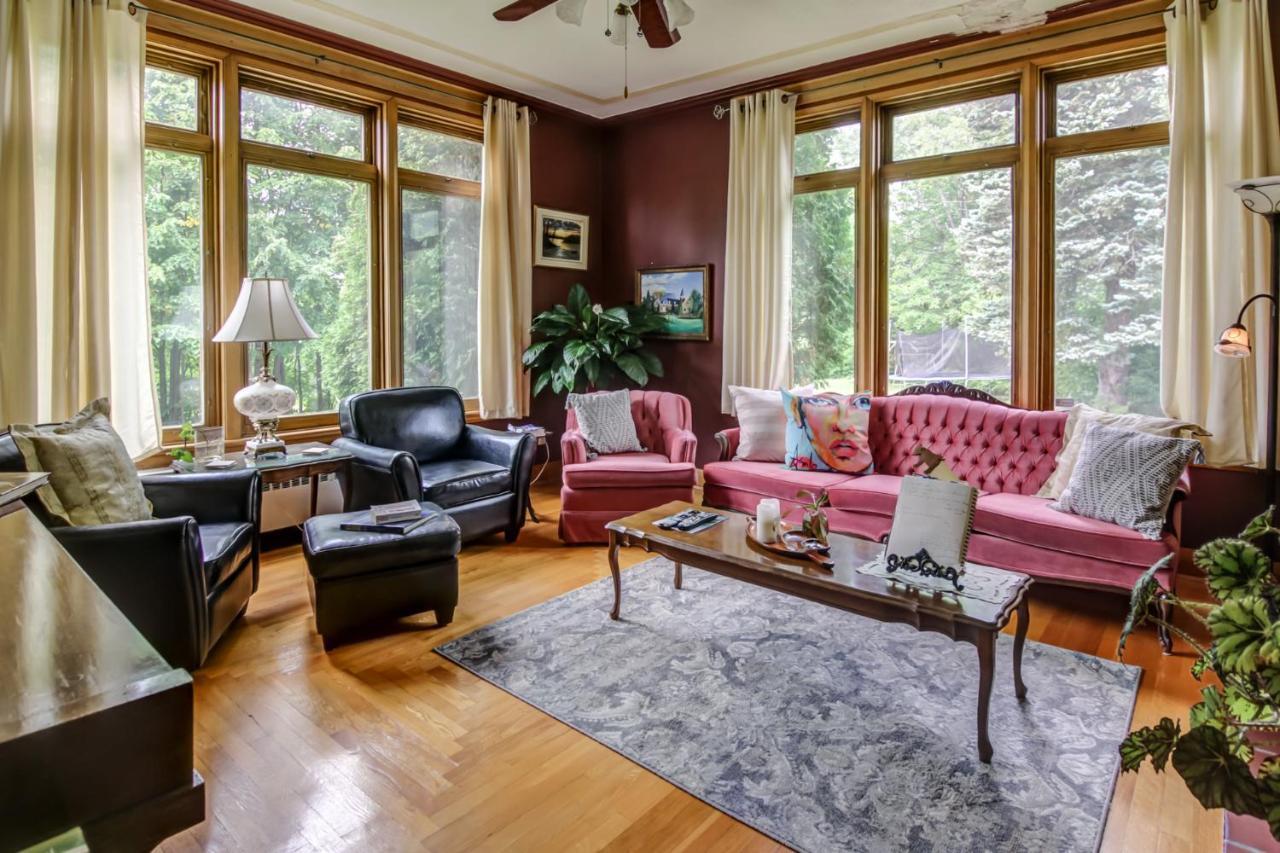 Chateau Murdock Gite Et Esthetique 1950 Chicoutimi エクステリア 写真